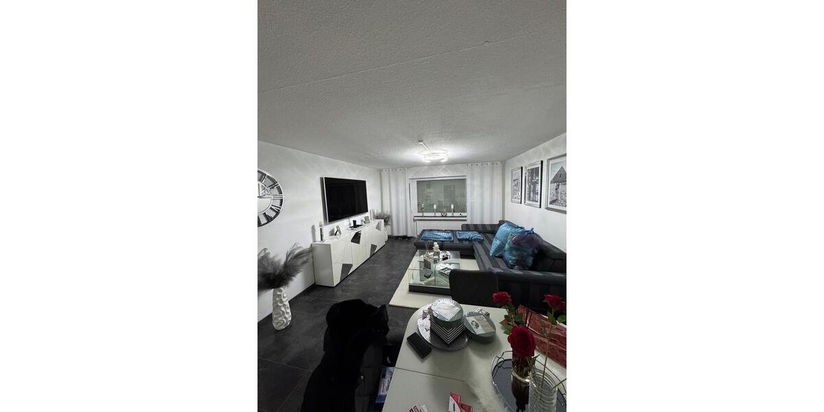 3 Zimmer Wohnung 1.OG 3 zimmer