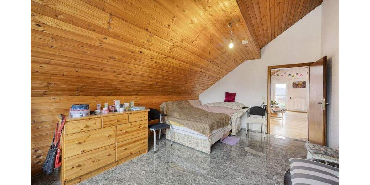 Etagenwohnung Castrop-Rauxel Frohlinde - 5 Zimmer, 176 m&sup2;, 340.000&euro; | Angebot:25301862