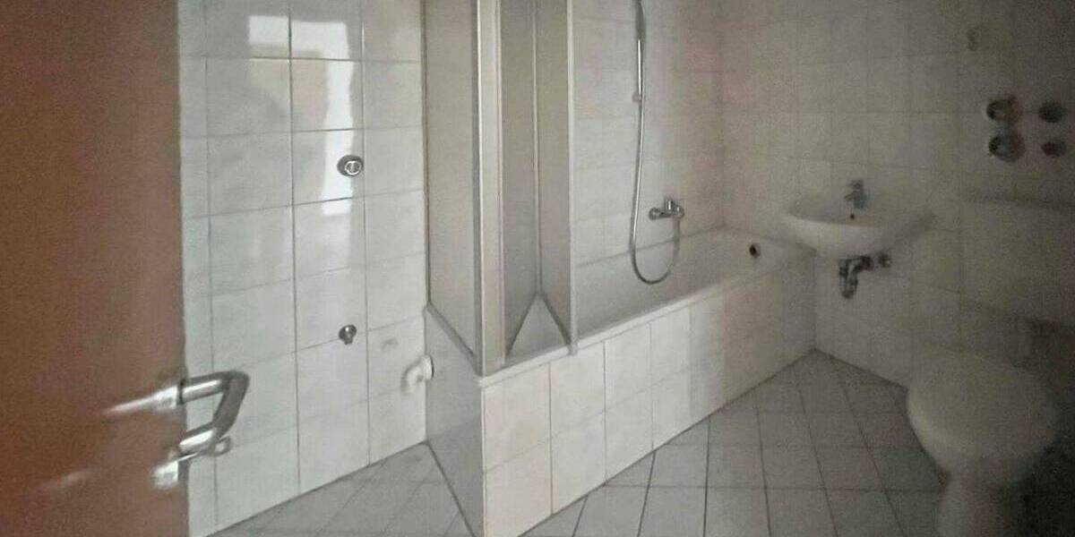 Etagenwohnung Dinslaken Bruch - 6 Zimmer, 152 m&sup2;, 311.000&euro; | Angebot:26790353