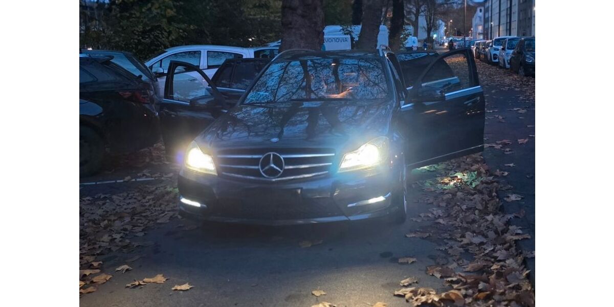 Mercedes-Benz C 250 215.000 km 7.800 &euro; Gelsenkirchen 45881