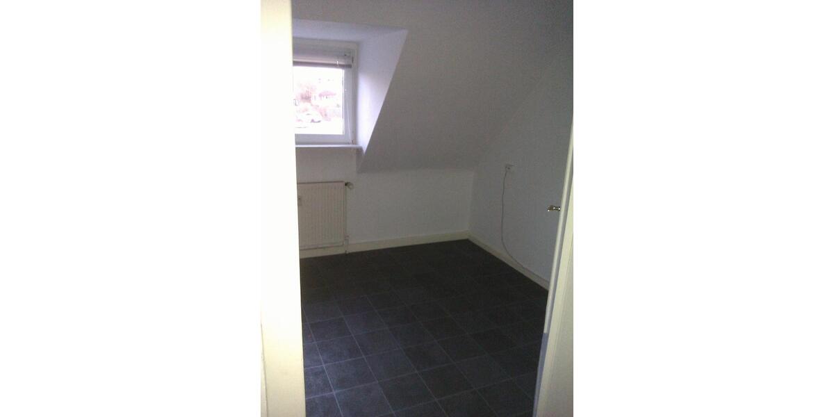 Dachgeschoßwohnung Witten - 4 Zimmer, 62 m&sup2;, 400&euro; | Angebot:25613716