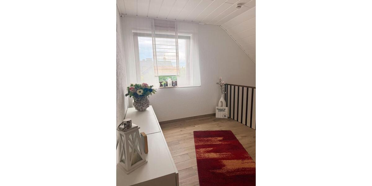 Mehrfamilienhaus, Wohnhaus Hünxe - 7.5 Zimmer, 270 m&sup2;, 859.000&euro; | Angebot:26889271