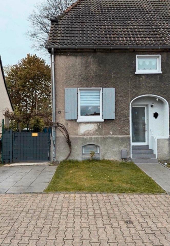 DOPPELHAUSHÄLFTE IN GELSENKIRCHEN HASSEL TOP ALS KAPITALANLAGE !!