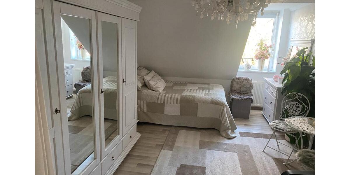 Schöne, helle Dachgeschosswohnung in GE-Rotthausen. 5 zimmer