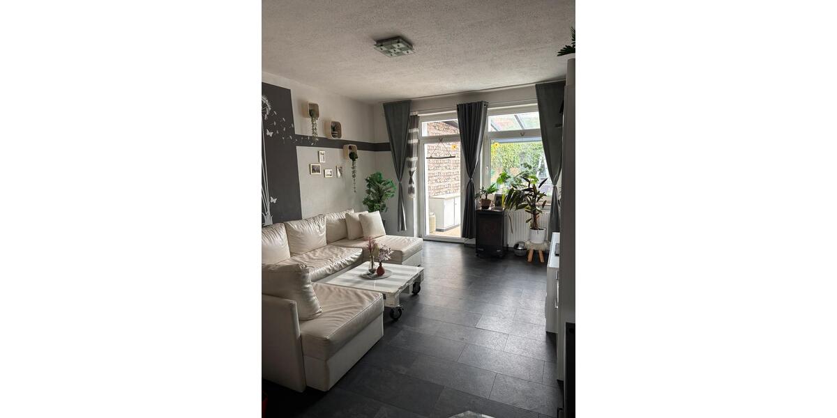Reihenhaus Herten Bertlich - 7 Zimmer, 183 m&sup2;, 380.000&euro; | Angebot:27426570