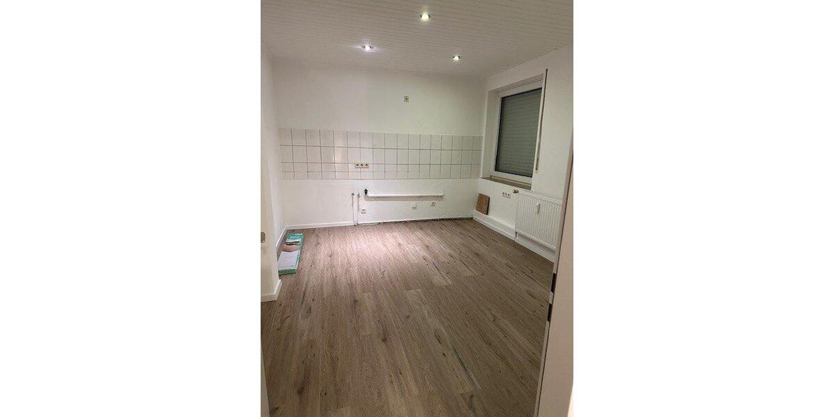 Erdgeschoßwohnung Wuppertal Gemarkung Nächstebreck - 4 Zimmer, 107 m&sup2;, 800&euro; | Angebot:26192314