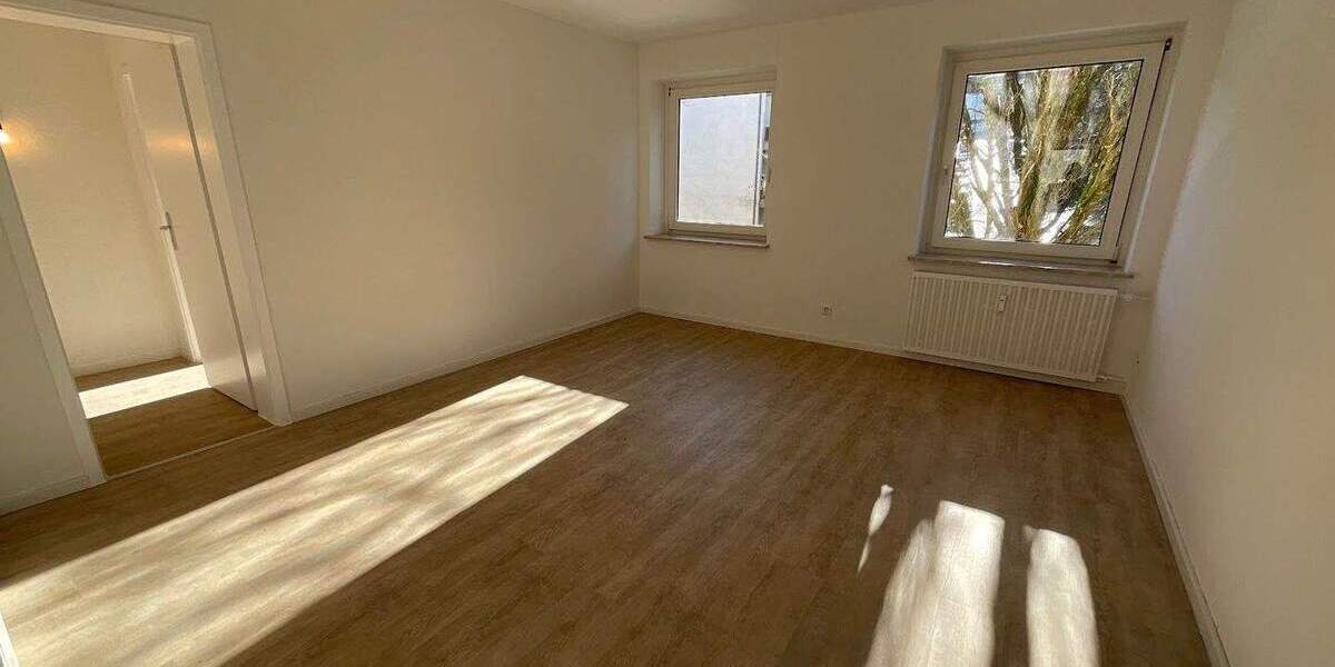 Etagenwohnung Wuppertal Barmen - 4 Zimmer, 94 m&sup2;, 759&euro; | Angebot:25701008