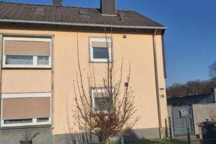 Geräumige Doppelhaushälfte mit großem Grundstück und Garage in guter Lage von Dortmund-Westerfilde 6 zimmer