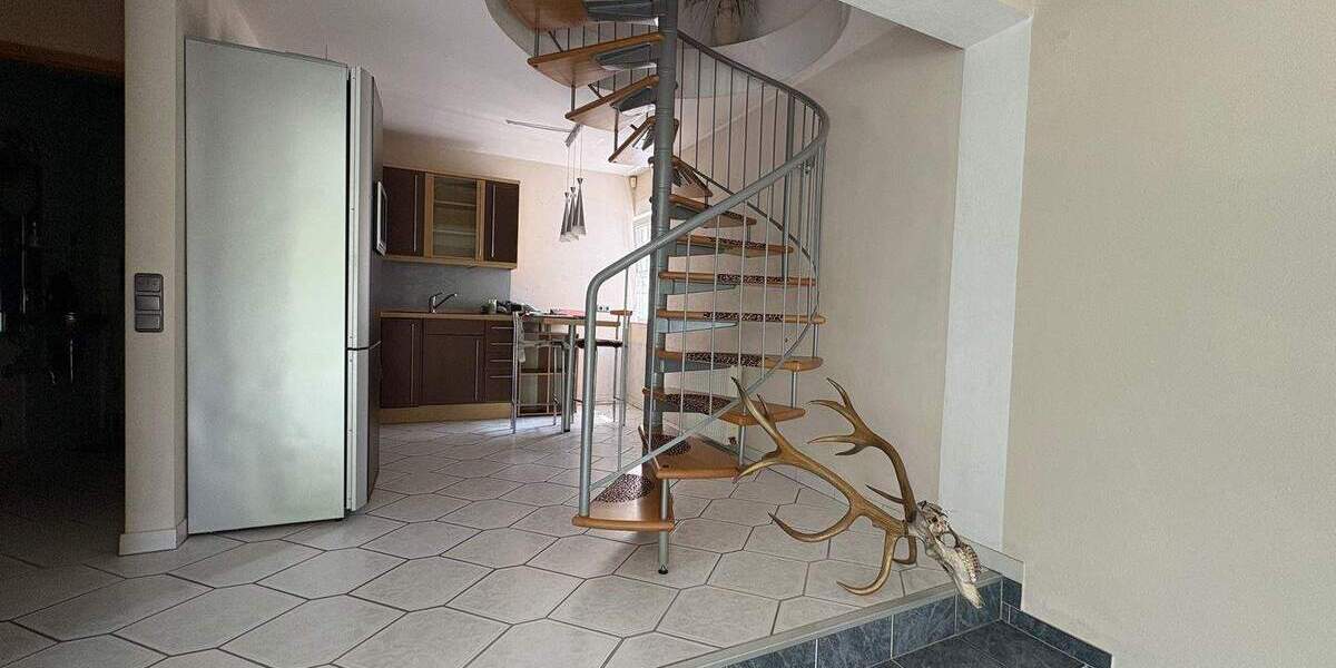 Einzigartiges 2-Familienhaus mit Charme und sonnigen Garten 5 zimmer