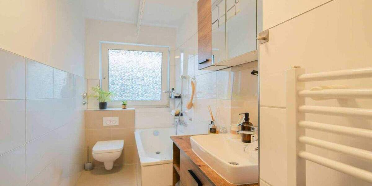 Mehrfamilienhaus mit 11 Wohn- sowie 2 Gewerbeeinheiten in Gelsenkirchen Bulmke-Hüllen 2 zimmer