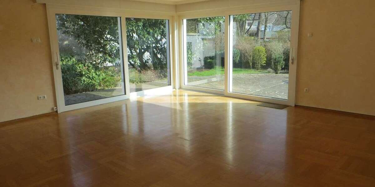 Etagenwohnung Bottrop Boy - 3.5 Zimmer, 130 m&sup2;, 1.200&euro; | Angebot:25373100