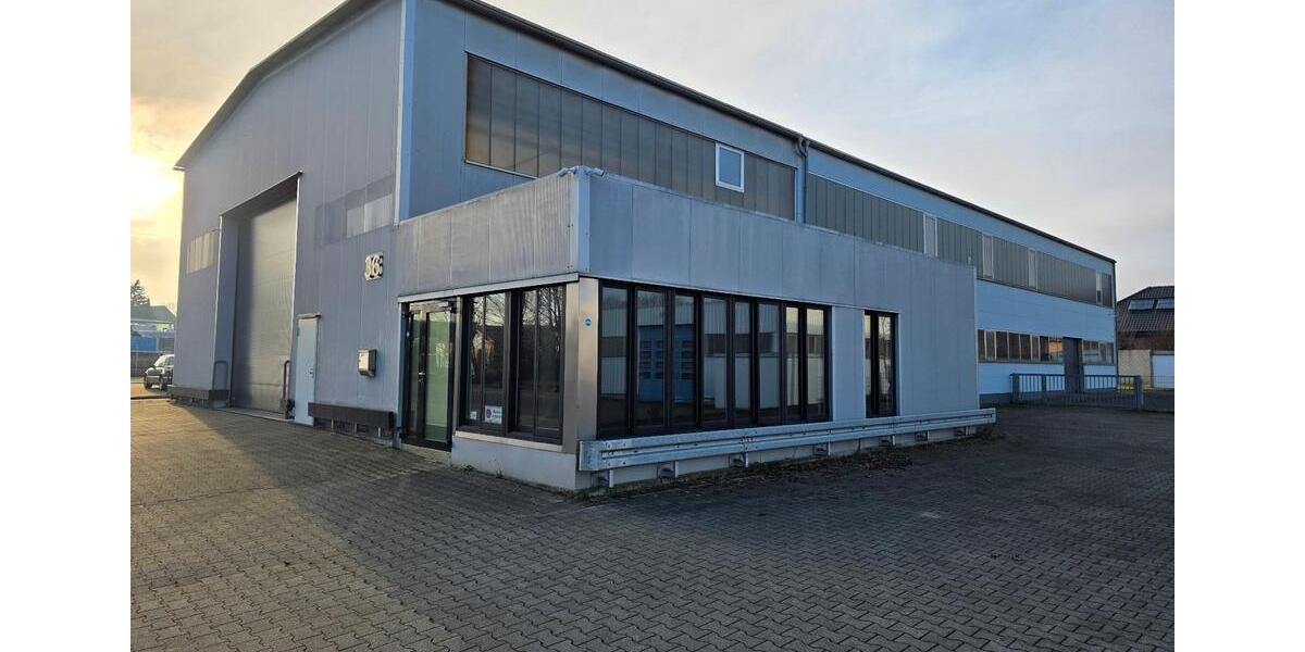 Gewerbehalle + Lagerhalle + Büroräume 700 m2 (frisch renoviert) zimmer