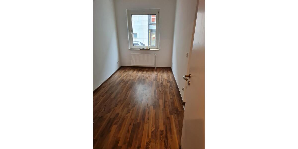 Frisch renovierte 3-Zimmer-Wohnung in zentraler Innenstadtlage 3 zimmer