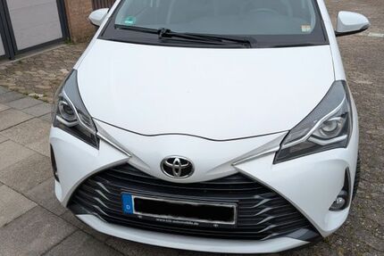 Toyota Yaris 40.000 km 13.500 &euro; Bottrop 46236
