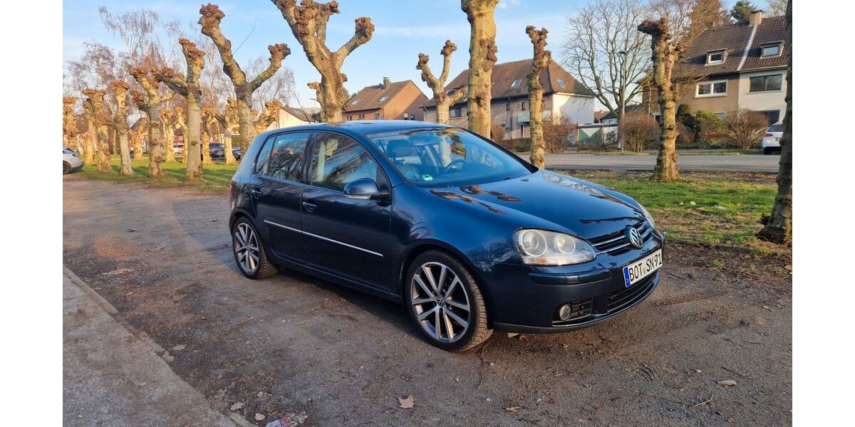 VW Golf 205.000 km 3.100 &euro; Bottrop 46242