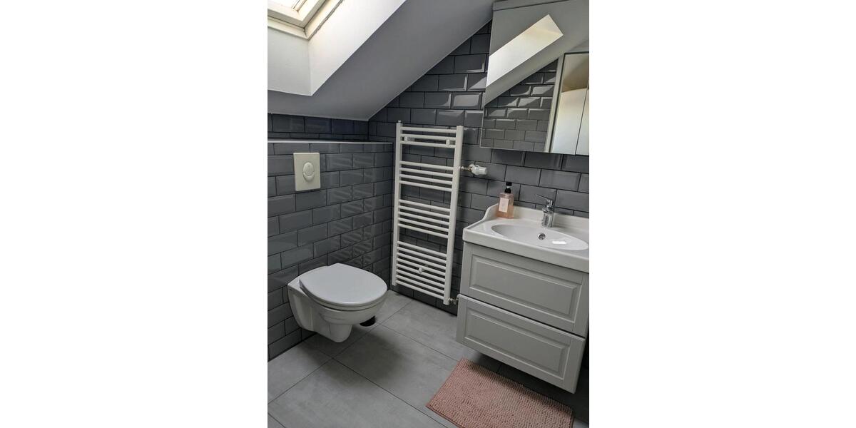 Reiheneckhaus in zentraler Lage zimmer