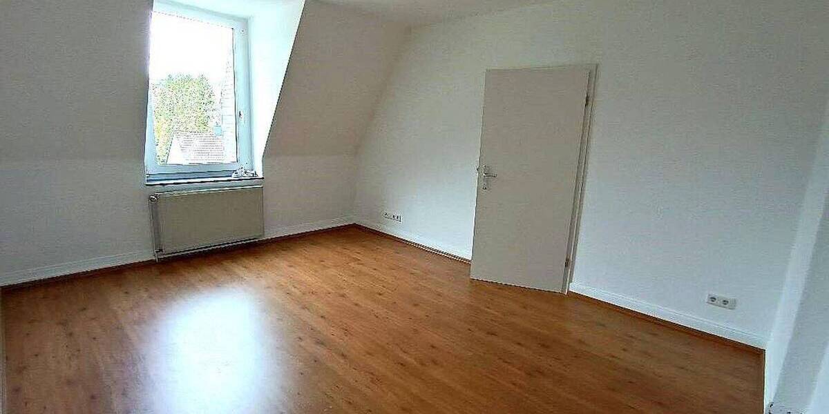 Etagenwohnung Wuppertal Barmen - 4 Zimmer, 100 m&sup2;, 880&euro; | Angebot:26897645