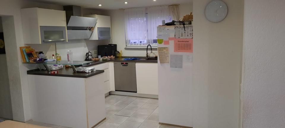 3-Zimmer-Wohnung ca. 70 m² – 1. OG – ruhig & zentral , nähe HBF 4 zimmer