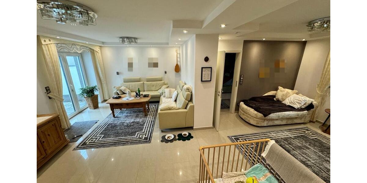 Reiheneckhaus Einfamilienhaus mit großem Garten & großer Garage zimmer