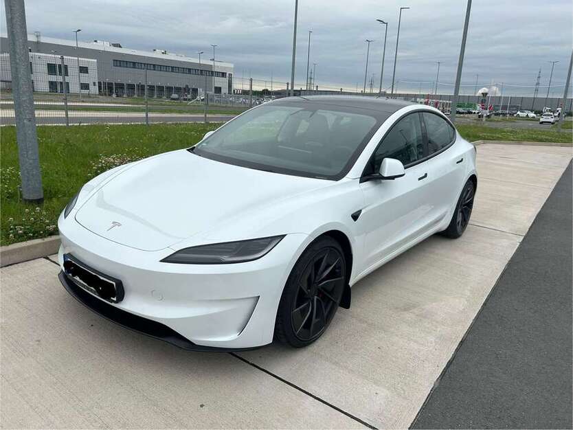 Tesla Model 3 21.000 km 49.500 € Wuppertal 42109