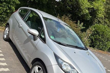 Ford Fiesta 105.026 km 3.730 &euro; Duisburg 47057