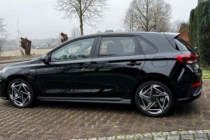 Hyundai i30 2.800 km 26.700 &euro; ESSEN 45359