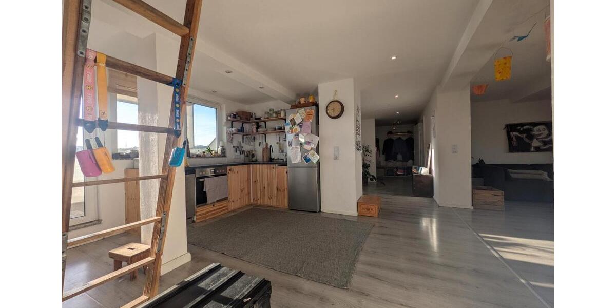 Dachgeschoßwohnung Bochum Günnigfeld - 4 Zimmer, 110 m&sup2;, 1.175&euro; | Angebot:26229036