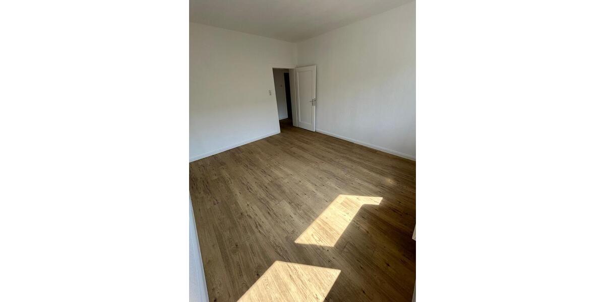 Etagenwohnung Wuppertal Sedansberg - 2 Zimmer, 61 m&sup2;, 608&euro; | Angebot:25539406