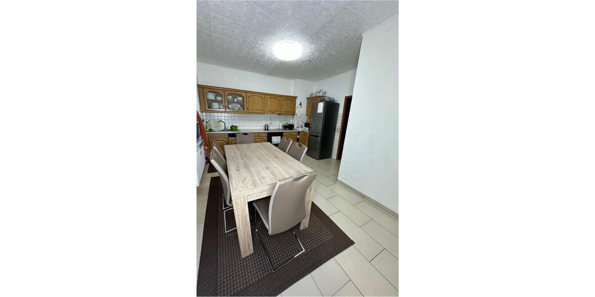 Mehrfamilienhaus in Horst – Kapitalanlage! Zentrale Lage 16 zimmer