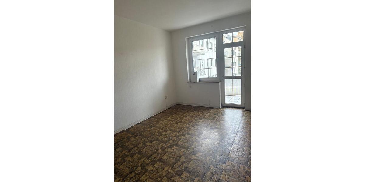 Etagenwohnung Mülheim an der Ruhr Linksruhr - 3 Zimmer, 97 m&sup2;, 750&euro; | Angebot:25230102