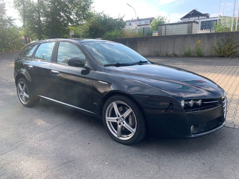 Alfa Romeo 159 150.000 km 7.499 € Witten 58454