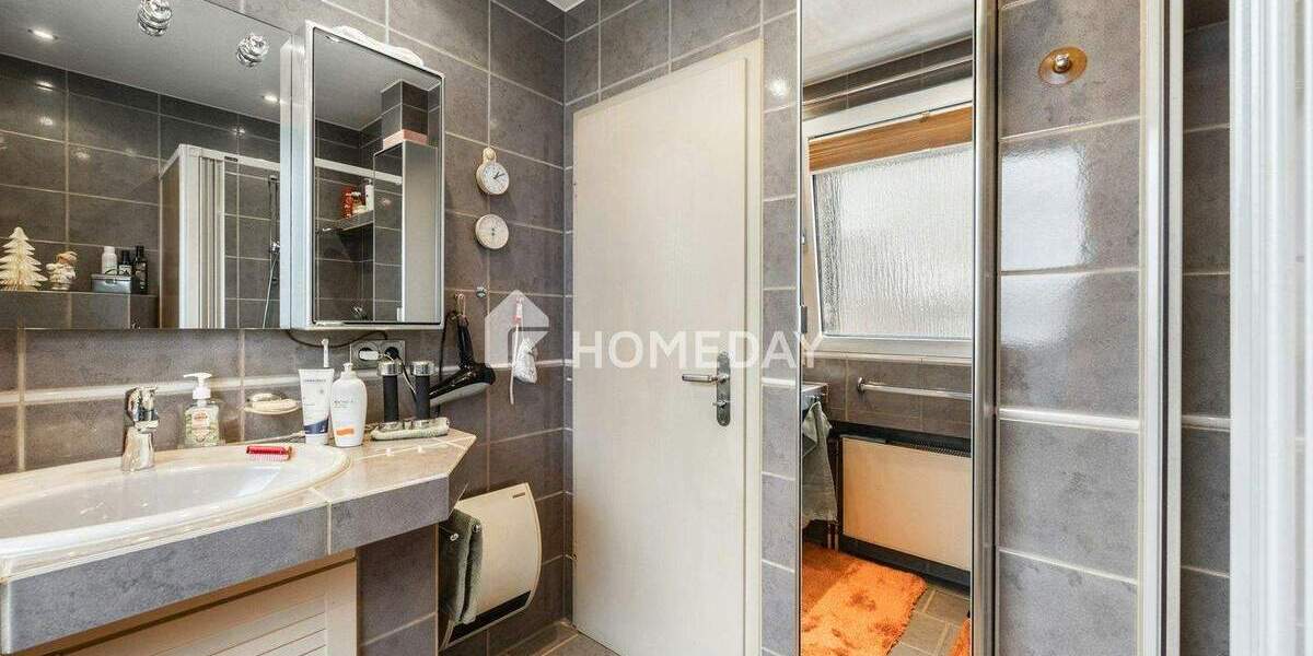 Reihenmittelhaus Ratingen Breitscheid - 5 Zimmer, 128 m&sup2;, 489.000&euro; | Angebot:24917762