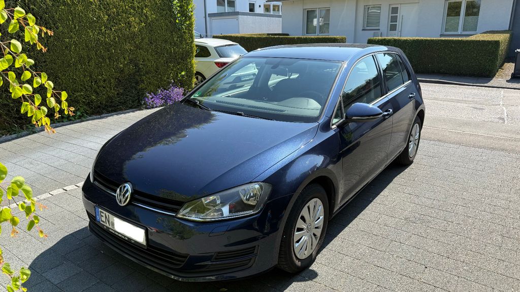 VW Golf 93.000 km 8.900 &euro; Schwelm 58332