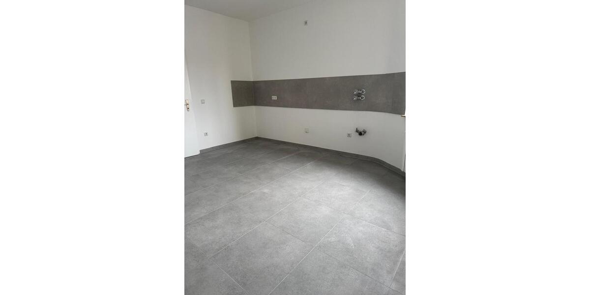 Erstbezug nach Renovierung – stilvolle 3,5 -Zimmer-Wohnung 3 zimmer