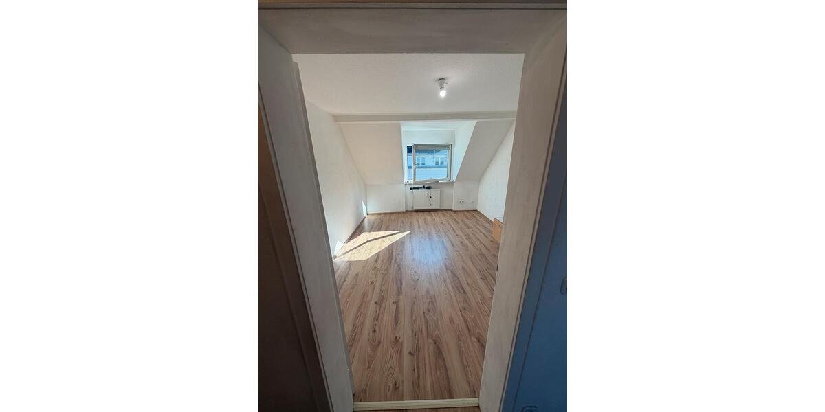 Dachgeschoßwohnung Bochum Wiemelhausen - 1 Zimmer, 38 m&sup2;, 390&euro; | Angebot:25365491