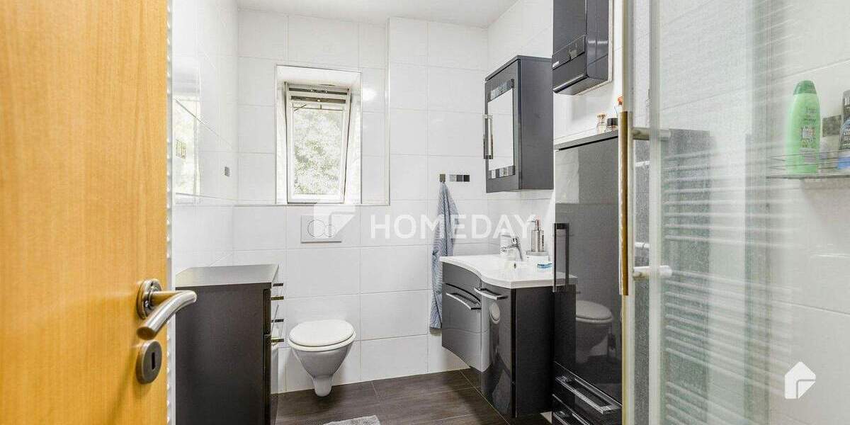 Etagenwohnung Bottrop Welheim - 9 Zimmer, 145 m&sup2;, 195.000&euro; | Angebot:24991055