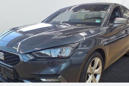 Seat Leon 17.987 km 27.880 € Duisburg 47059