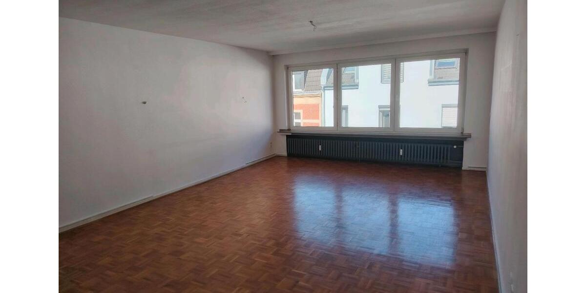 Etagenwohnung Duisburg Walsum - 5 Zimmer, 120 m&sup2;, 1.500&euro; | Angebot:25292814