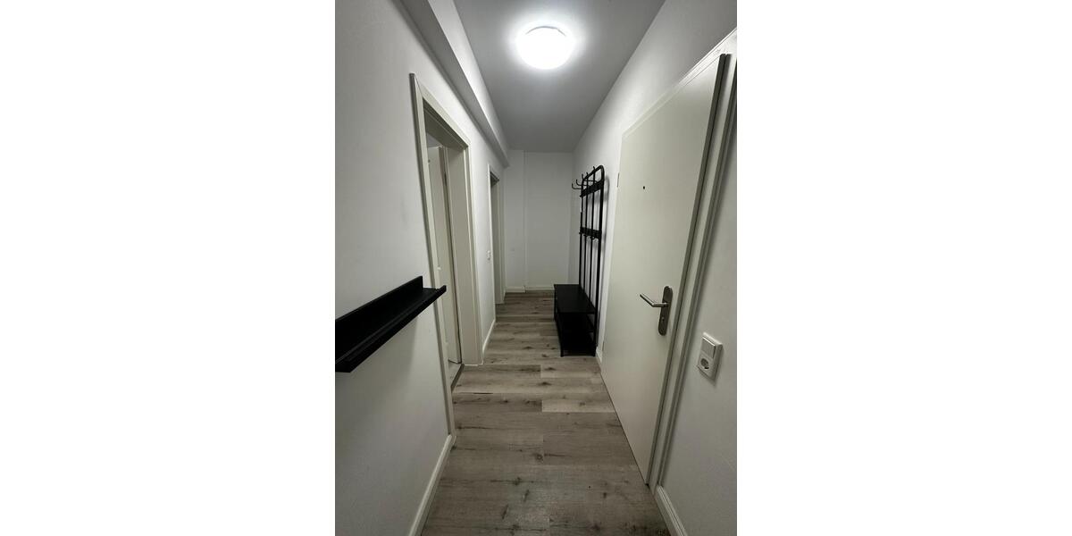 1-Zimmer-Wohnung mit Balkon (teilmöbliert) 1 zimmer