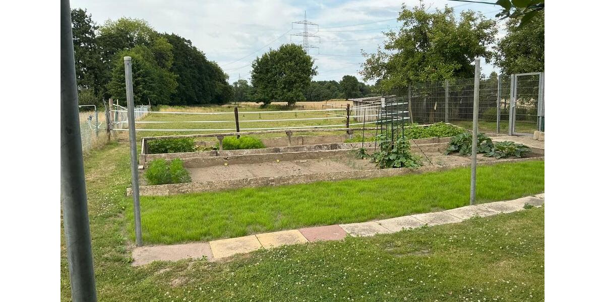 Einfamilienhaus in bester Lage, große Garage mit Eigentumsgrundst 6 zimmer