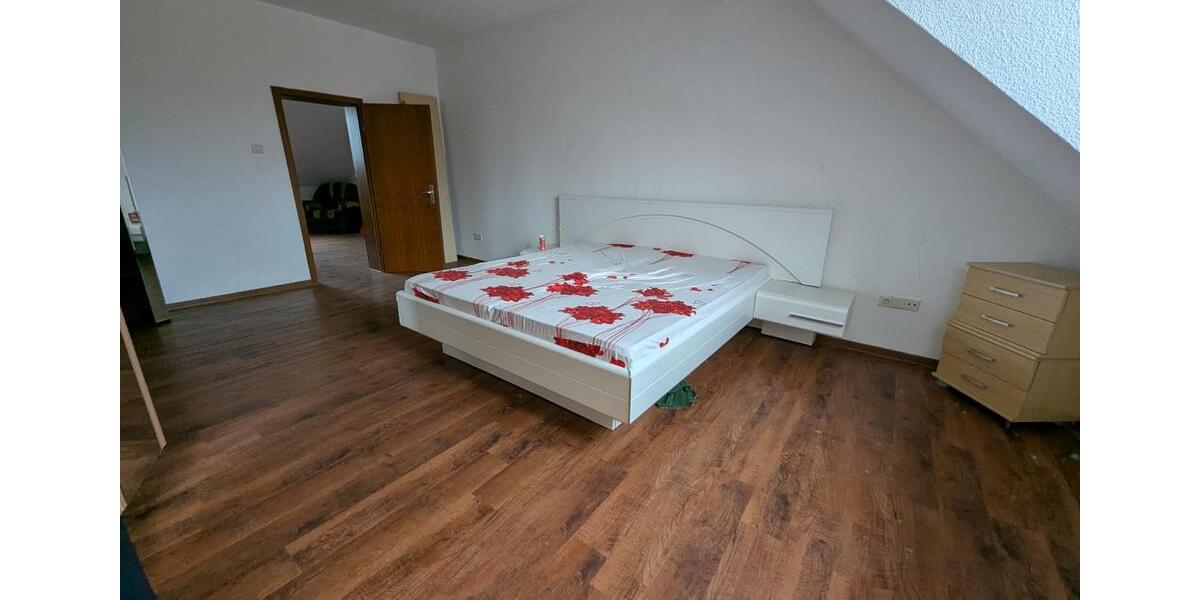 Preis Reduziert! Schöne 55 qm DG-Wohnung in GE Bulmke günstig. 2 zimmer