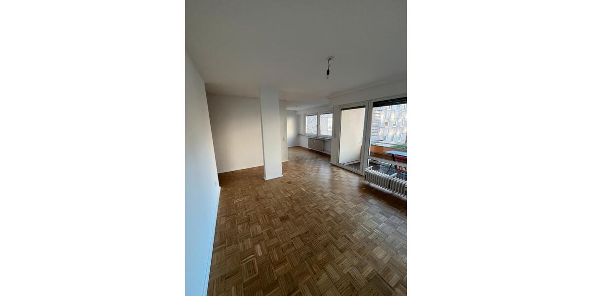 Helle und modernisierte 2,5-Zimmer-Wohnung mit Terrasse 2 zimmer