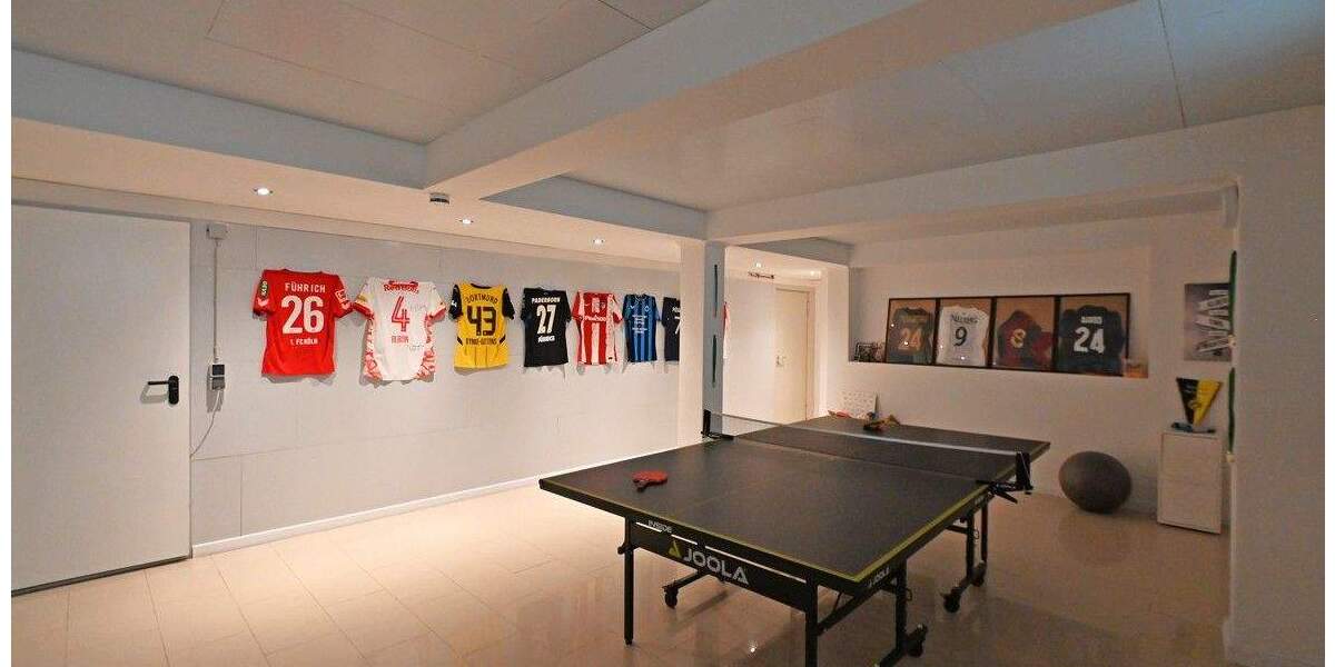 Welcome Home in Bredeney! Neuwertiges, stylisches Zuhause mit Doppelgarage & Einliegerwohnung 1 zimmer