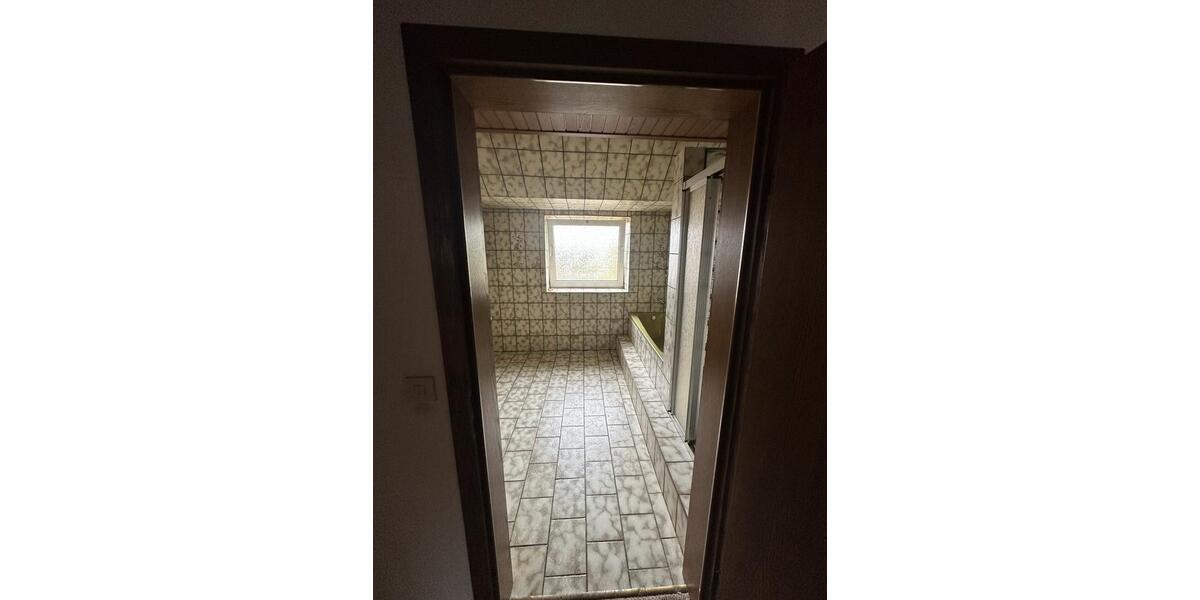 Dachgeschoßwohnung Essen Stadtbezirk VI - 3 Zimmer, 74 m&sup2;, 850&euro; | Angebot:26110167