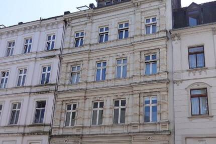 IDEALE SINGLE WOHNUNG IM HINTERHAUS - DENKMAL IN ZENTRALER STADTLAGE 1 zimmer