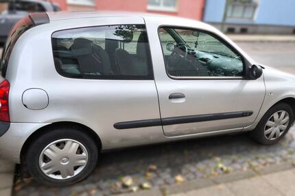 Renault Clio 159.890 km 1.900 € Essen 45257