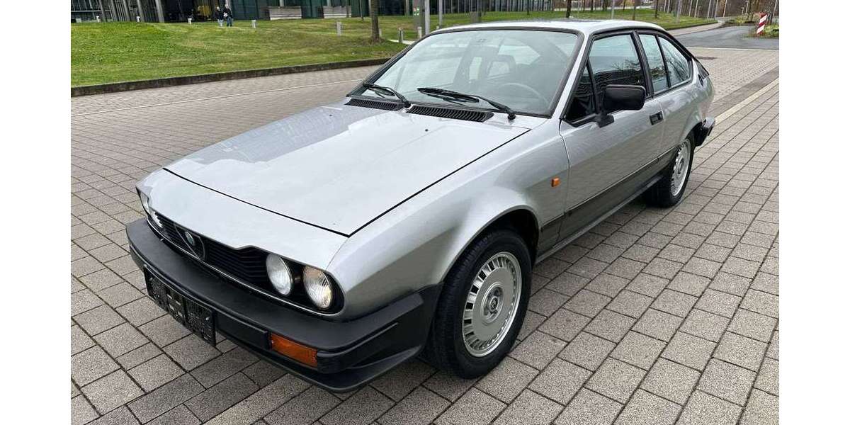 Alfa Romeo GTV 131.718 km 11.000 &euro; Essen 45131