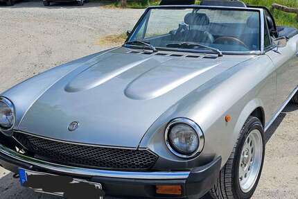 Fiat 124 Spider