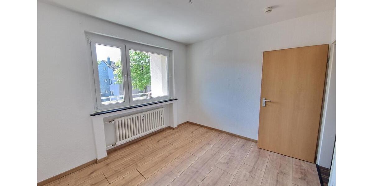 Etagenwohnung Duisburg Mittelmeiderich - 3.5 Zimmer, 71 m&sup2;, 583&euro; | Angebot:26329901