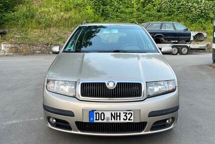 Skoda Fabia 293.000 km 1.399 &euro; Dortmund-Hörde 44263